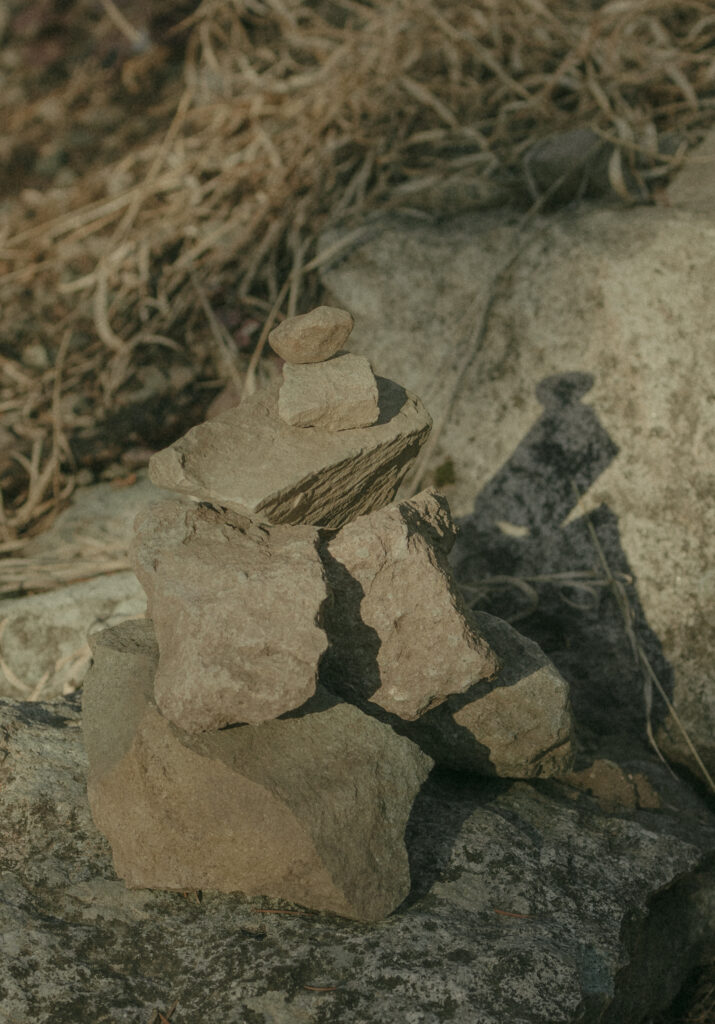 Rocks stacked on the trail to Treasure Falls 